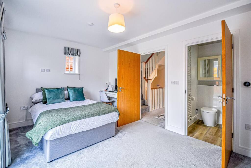 Entire House Sleeps 8 Near The River Thames Maidenhead Extérieur photo