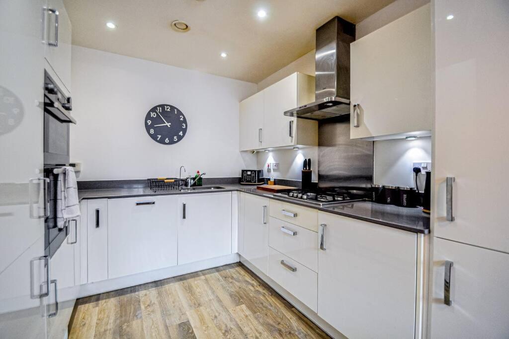 Entire House Sleeps 8 Near The River Thames Maidenhead Extérieur photo