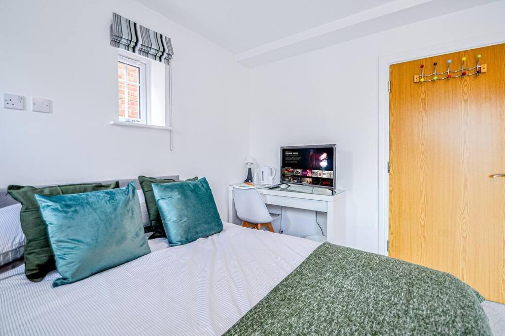 Entire House Sleeps 8 Near The River Thames Maidenhead Extérieur photo