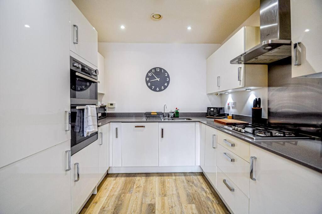 Entire House Sleeps 8 Near The River Thames Maidenhead Extérieur photo