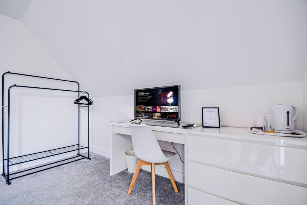 Entire House Sleeps 8 Near The River Thames Maidenhead Extérieur photo